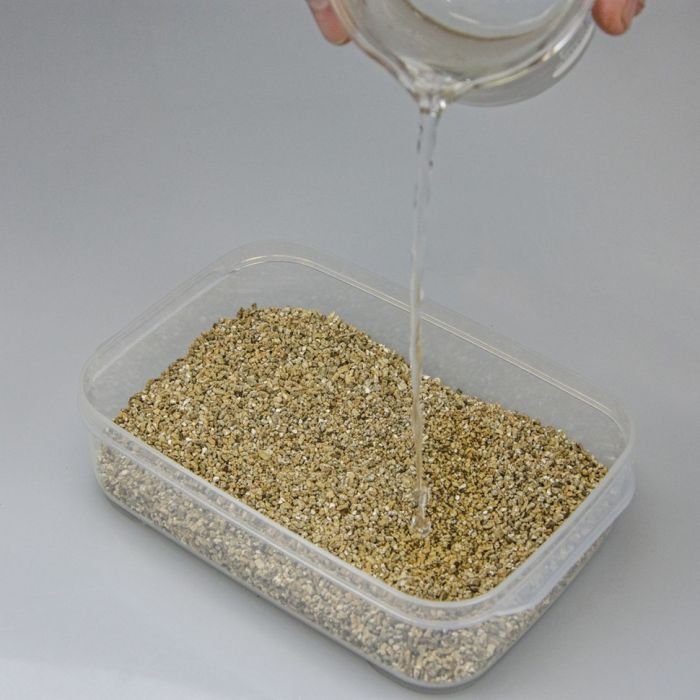 Інкубатор пластиковий на 14 яєць Hobby Easy Breeder Box (36317)