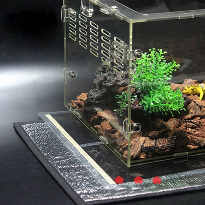 Термоізоляційний коврик для нагрівальних матів Terrario HeatArmor 14W 30x30см